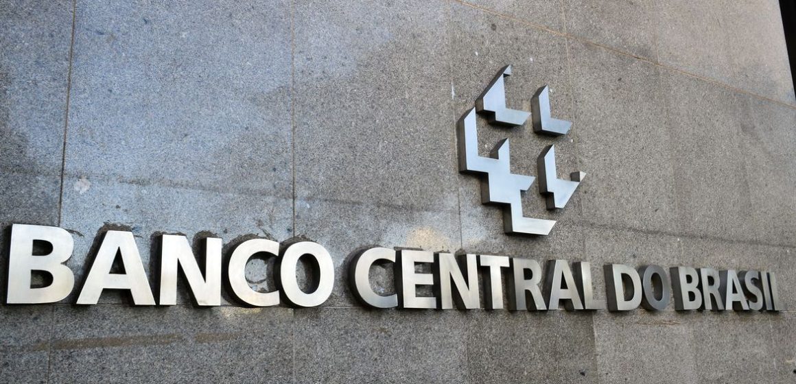Copom mantém novamente juros básicos da economia em 13,75% ao ano