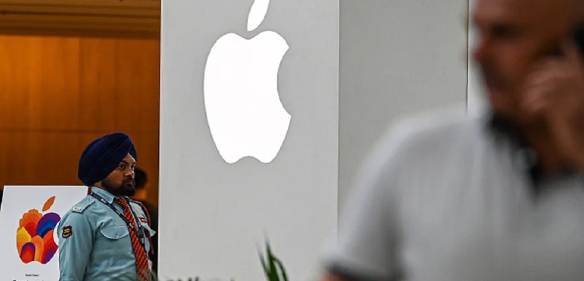 França investiga a Apple por suspeita de limitar vida útil de celulares