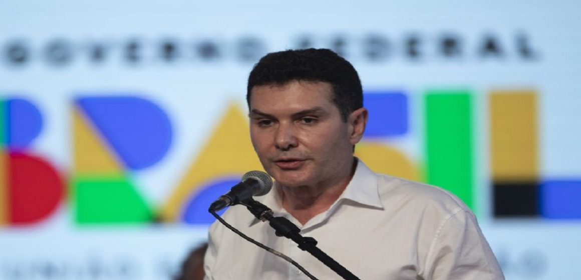 Jader Filho diz que mais de 11 mil obras do Minha Casa Minha Vida foram retomadas