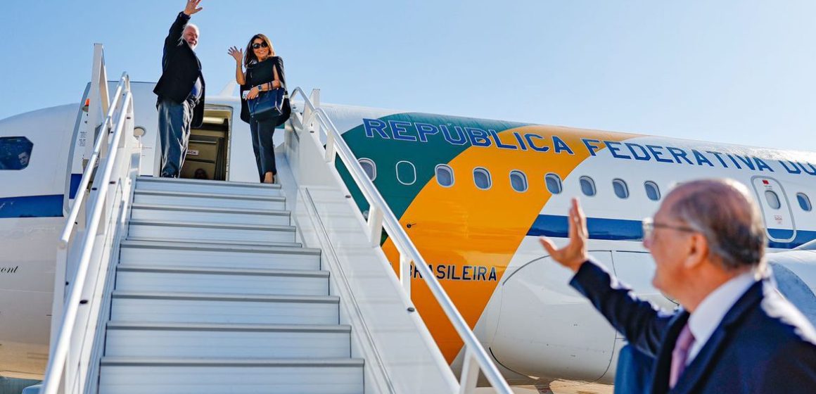 Lula embarca para a Cúpula do G7, no Japão