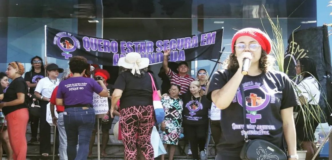 Em Ananindeua, mulheres realizam ato contra feminicídio