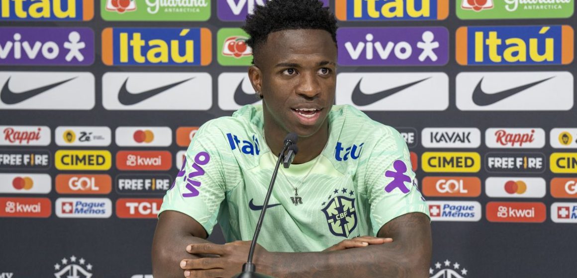 Vinicius Júnior agradece apoio na luta contra o racismo