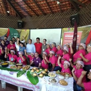 Empreendedoras de Cotijuba finalizam curso de gastronomia ministrado pela Prefeitura de Belém