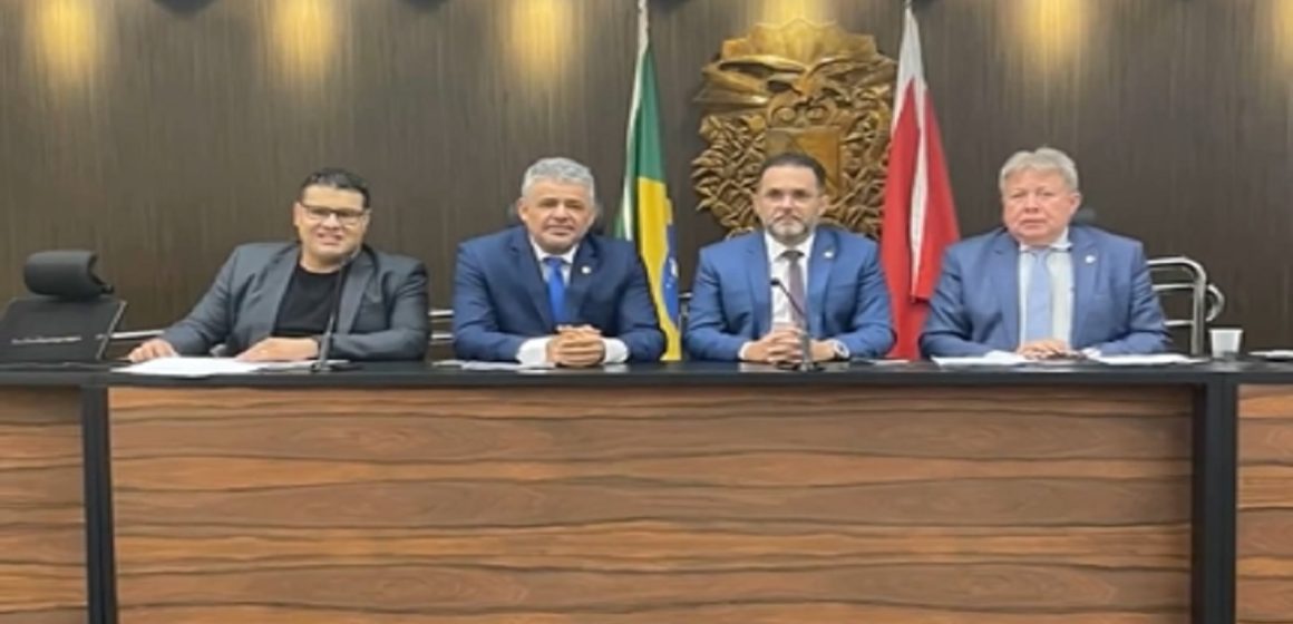 Chamonzinho participa de audiência na Alepa enquanto de comissão