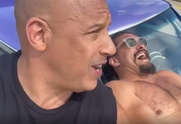 Vin Diesel está com ciúmes de Jason Momoa por roubar a cena em ‘Velozes 10’ e o culpa por críticas ruins, diz site