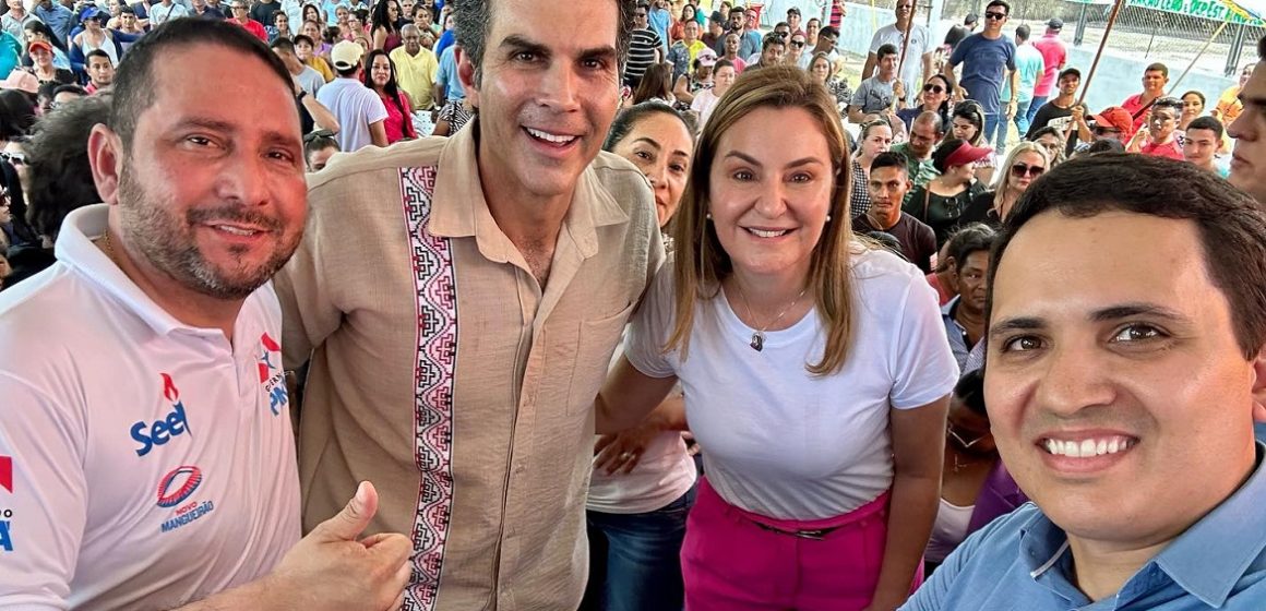 Cássio Andrade acompanha entrega de obras e benefícios em Breves