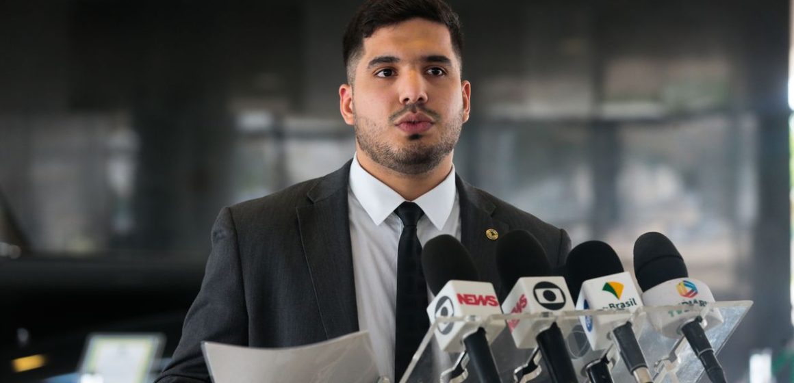 PGR defende arquivamento de inquérito contra deputado André Fernandes