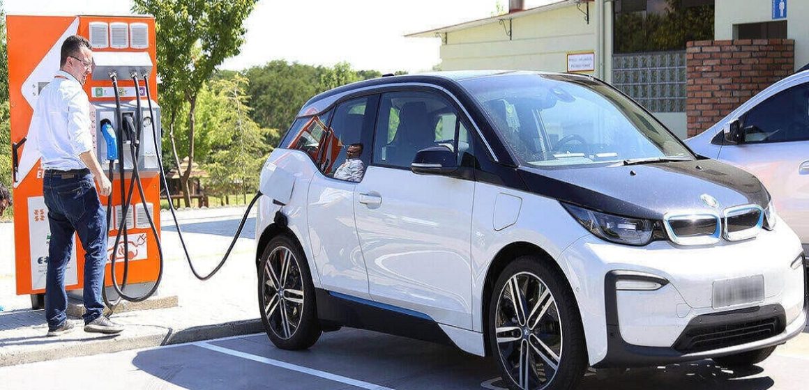 Até 2050, veículos elétricos e produção de hidrogênio verde devem movimentar R$ 2,2 trilhões