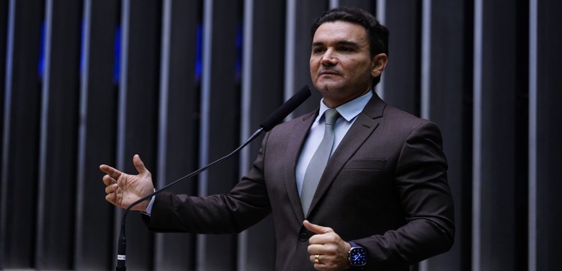 Com posse de Celso Sabino, União Brasil quer turbinar orçamento do Turismo