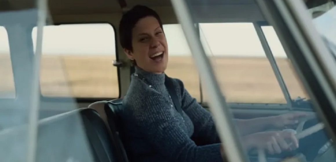 Imagens de falecidos feitas por IA, como Elis Regina em comercial, devem ser barradas, defende projeto