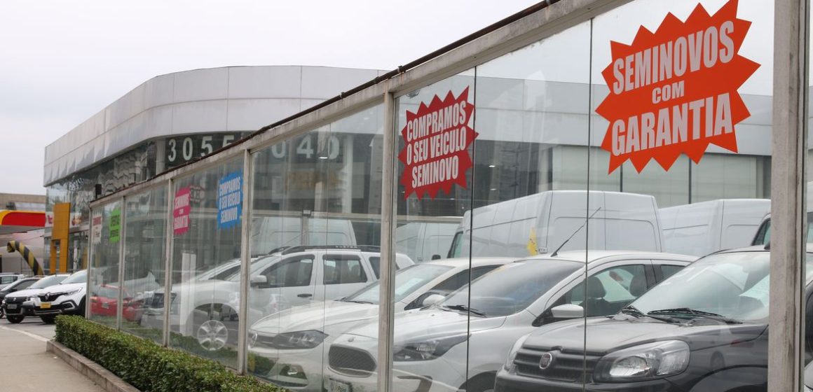 Governo encerra programa de desconto para carros leves