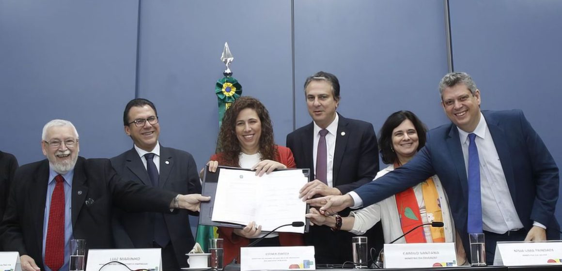 Portaria define regimento da mesa de negociação com servidores