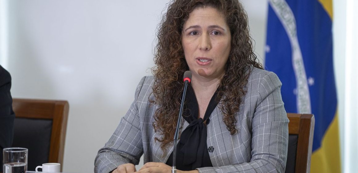 Governo autoriza preencher mais de 3 mil vagas no serviço público