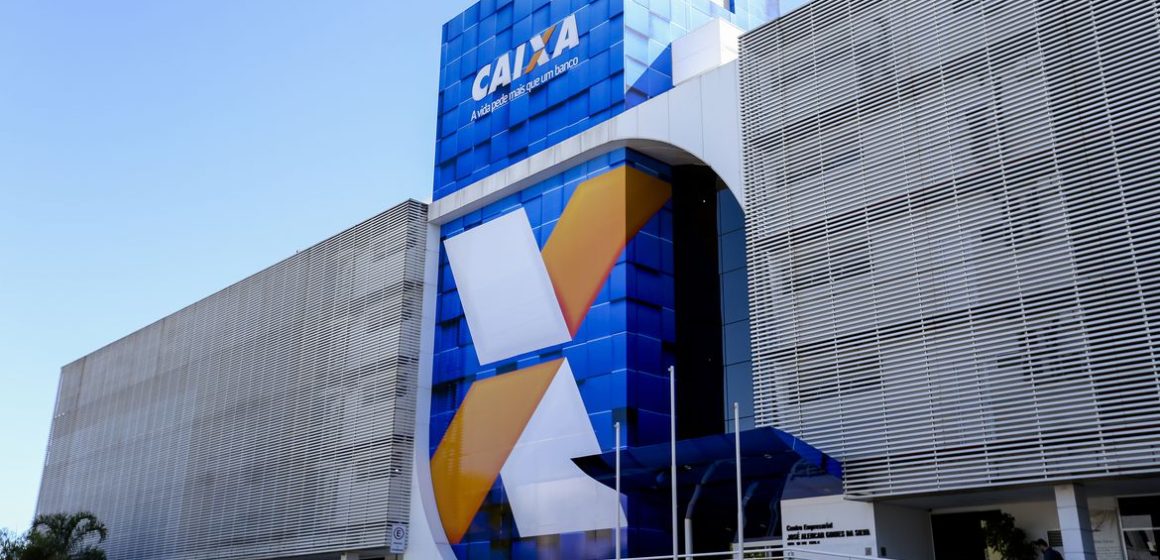 Caixa libera abono salarial para nascidos em novembro e dezembro