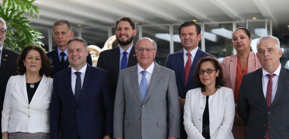 Investimentos no Brasil ajudarão China a atender demanda interna