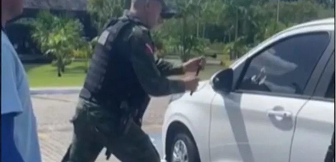 Em Belém, policiais quebram vidro para salvar bebê preso dentro de carro no Parque do Utinga