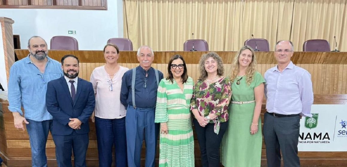 Comitiva portuguesa debate cultura e literatura na UNAMA