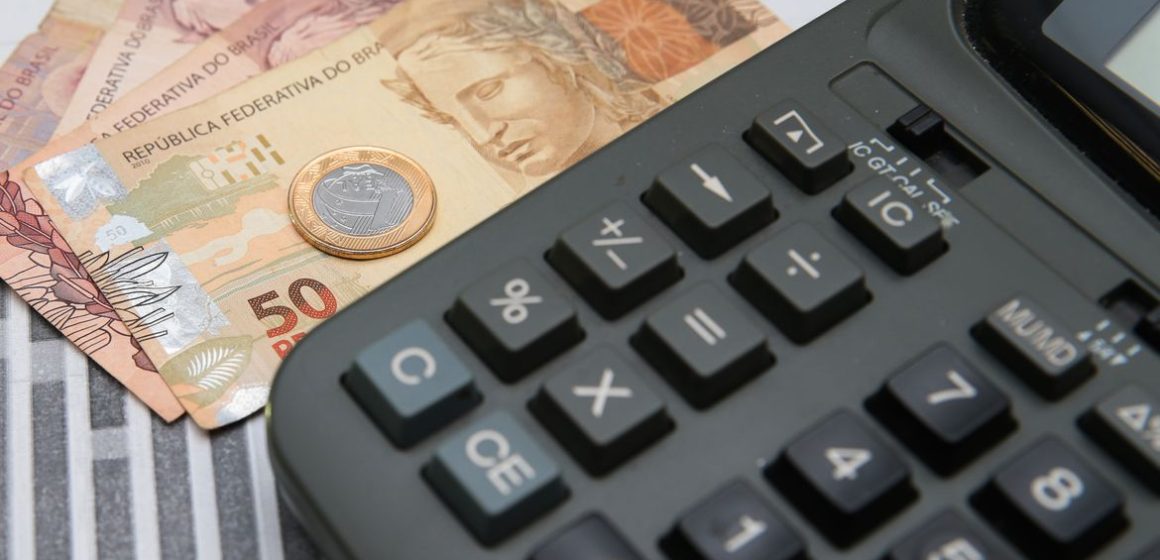Atividade econômica tem alta de 0,44% em julho