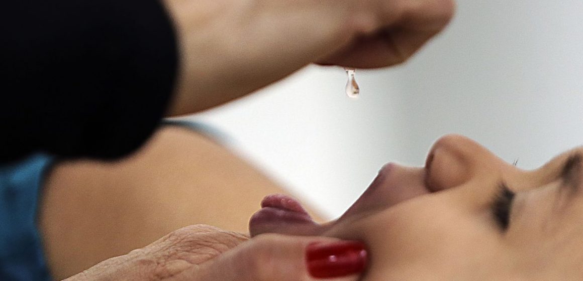 Substituição da gotinha na prevenção à pólio aumentará proteção