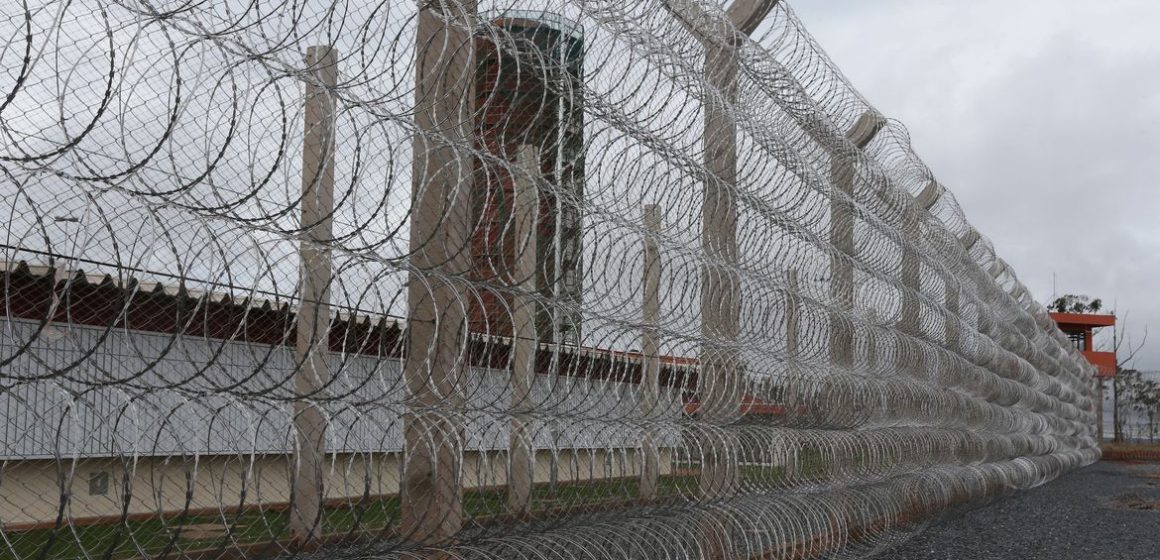 STF dá seis meses para União elaborar plano contra crise carcerária
