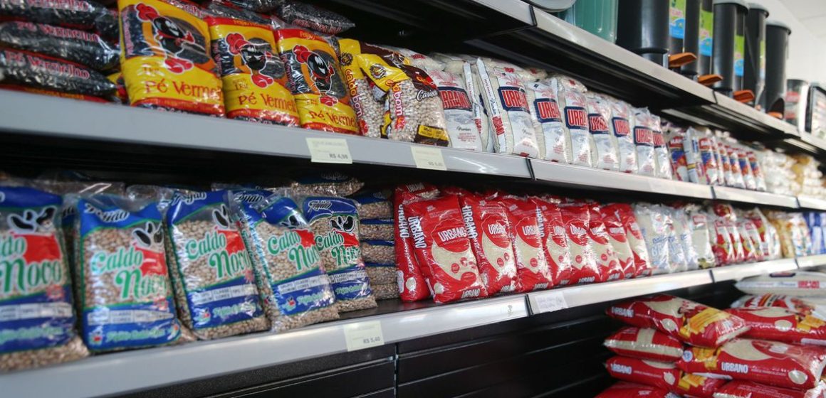 Custo da cesta básica cai em todas as regiões do país em setembro