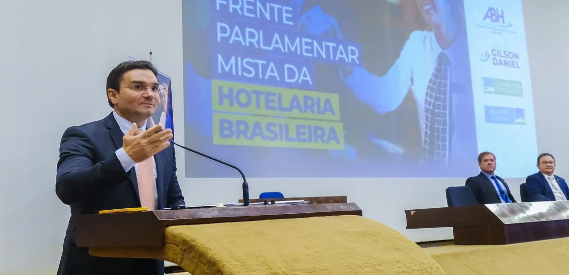 Celso Sabino luta pela criação da Frente Parlamentar Mista da Hotelaria Brasileira