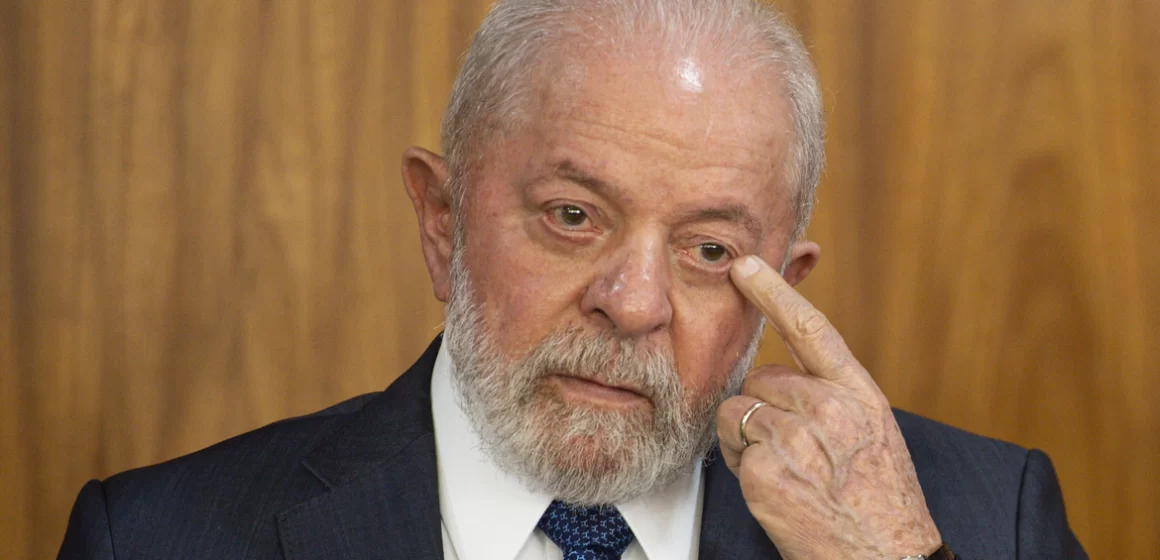 Lula conversa com emir do Catar sobre liberação de brasileiros em Gaza