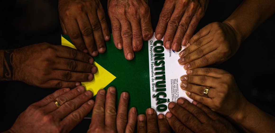Marcada pela participação popular, Constituição completa 35 anos
