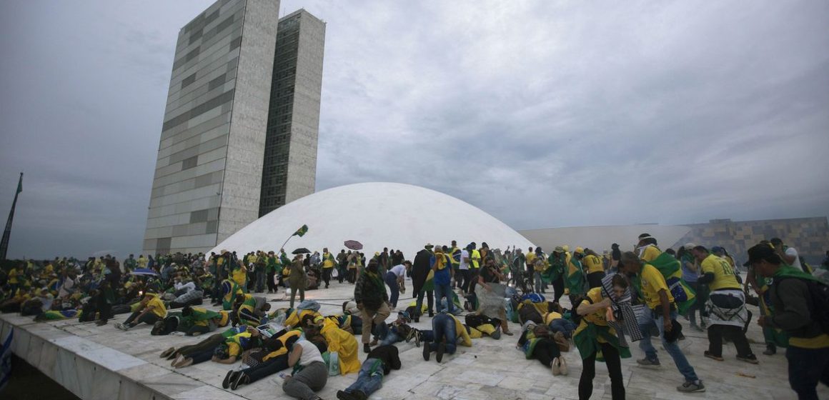 Restauração de bens danificados em janeiro deve ser aberta ao público