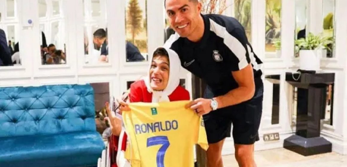 Após abraçar e beijar mulher no Irã, Cristiano Ronaldo pode ser condenado a 100 chibatadas
