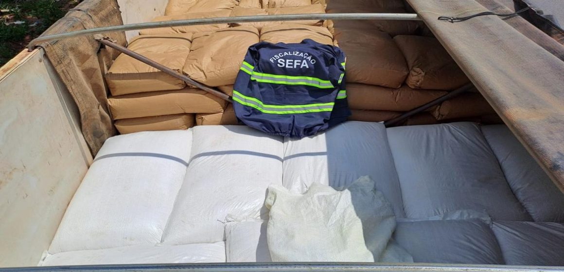 Em Dom Eliseu, Sefa apreende R$ 260 mil em equipamentos e 52 toneladas de farinha
