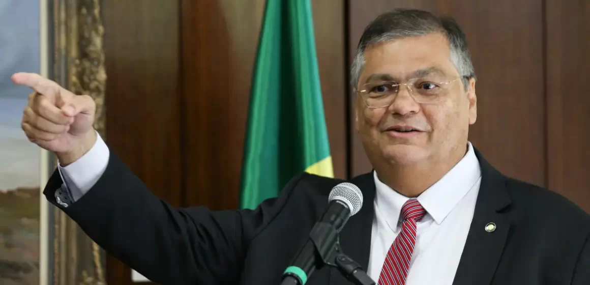 Ministros do STF elogiam indicação de Dino para Corte