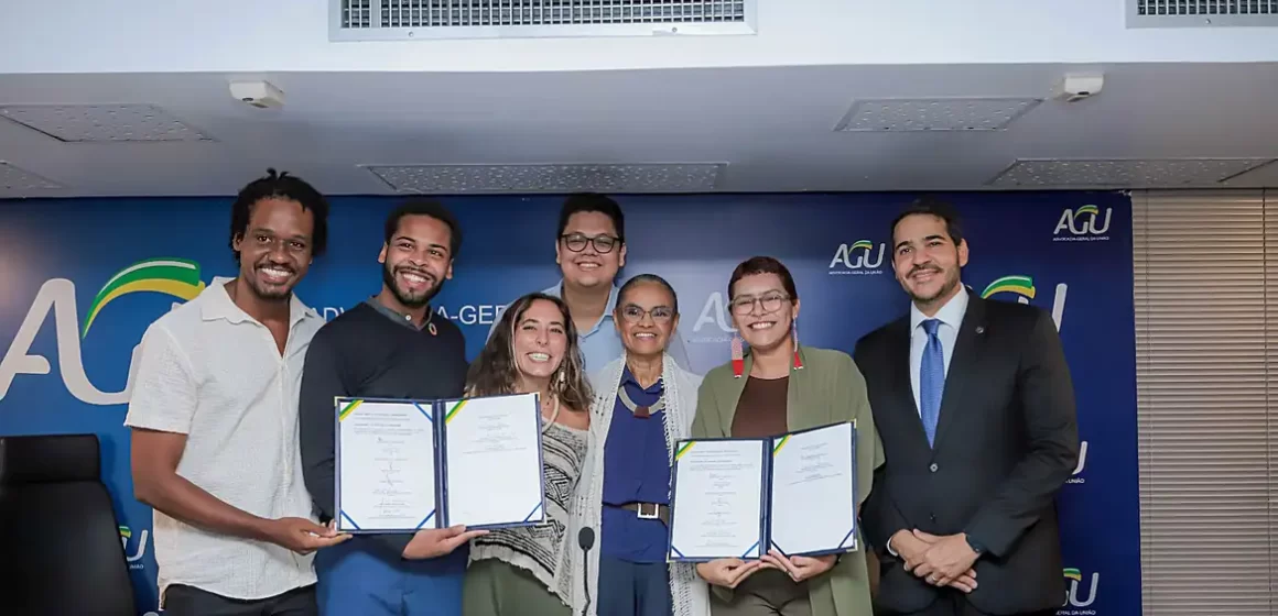 Governo e ambientalistas fazem acordo sobre redução de emissões