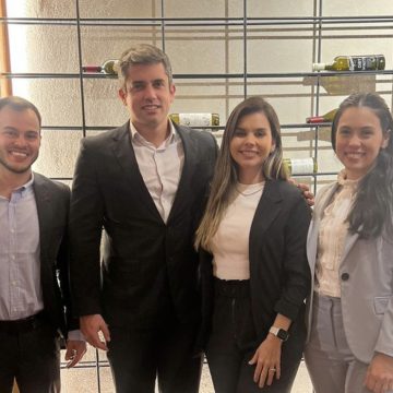 Dr. Antônio de Matos palestra em evento da Libbs