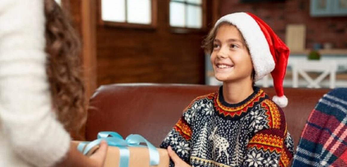 Universidade lança campanha Natal Solidário 2023