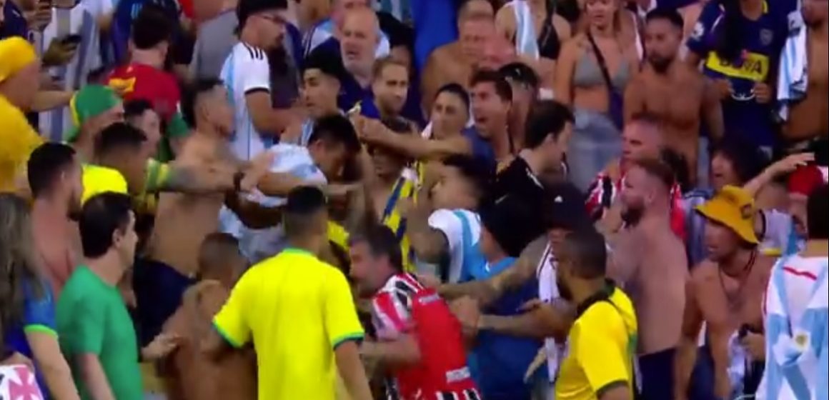 Briga entre torcedores de Brasil e Argentina acontece antes do jogo