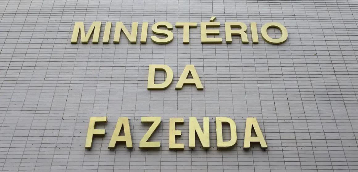 Governo bloqueia mais R$ 1,1 bilhão do Orçamento