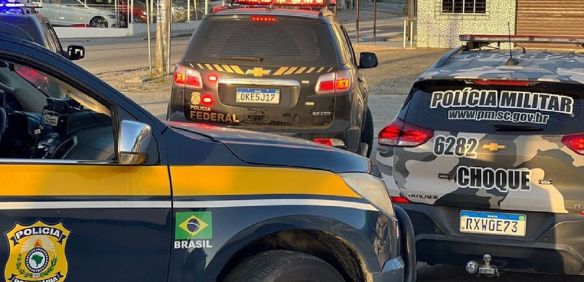 Polícia Federal realiza operação contra o tráfico de drogas com 57 mandados