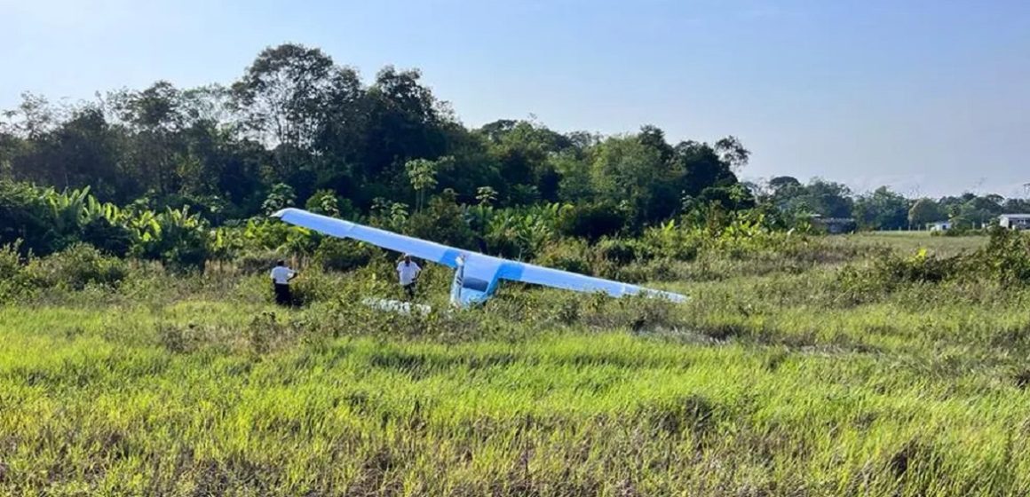 Em Cachoeira do Arari, avião com prefeitos faz pouso de emergência após pane