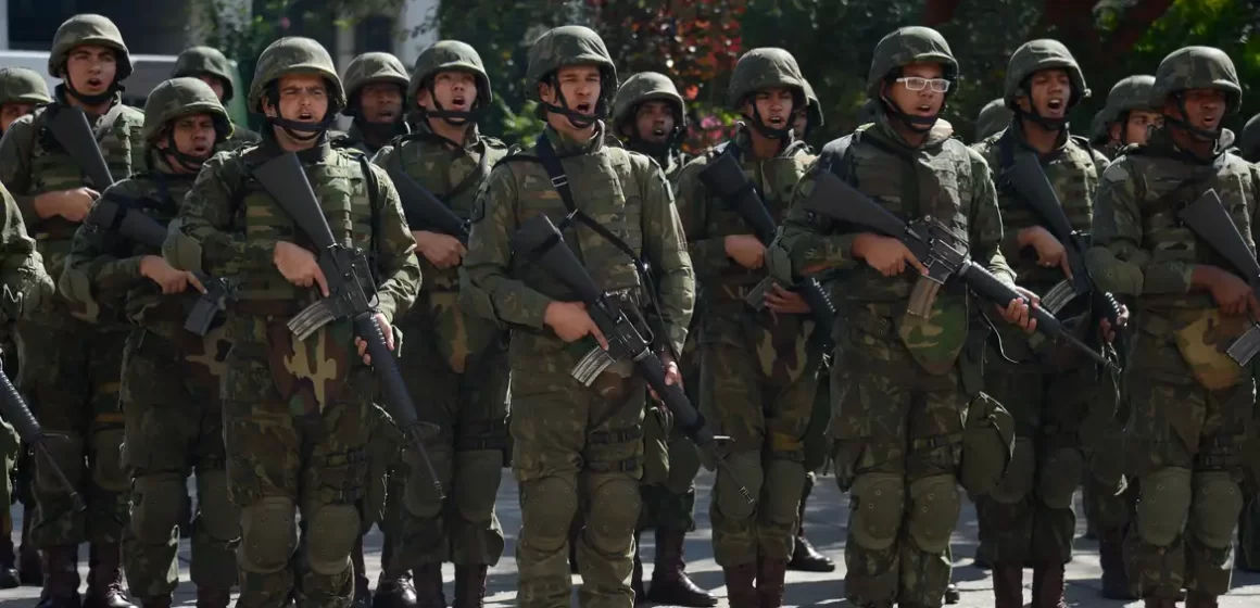 Brasil reforça presença militar na fronteira com Venezuela e Guiana