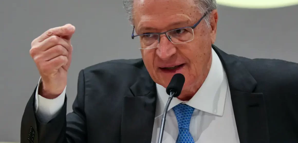 Alckmin projeta crescimento de 12% com reforma tributária