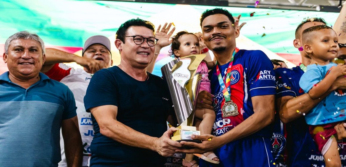 Renato Ogawa acompanha final do campeonato de futsal