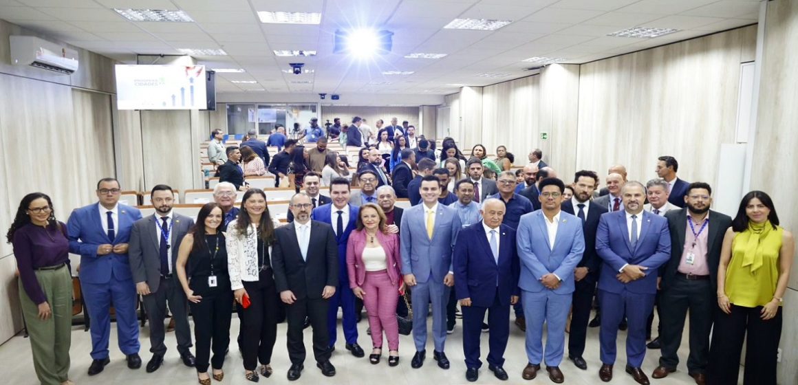 Jader Filho no lançamento Programa Prospera Cidades