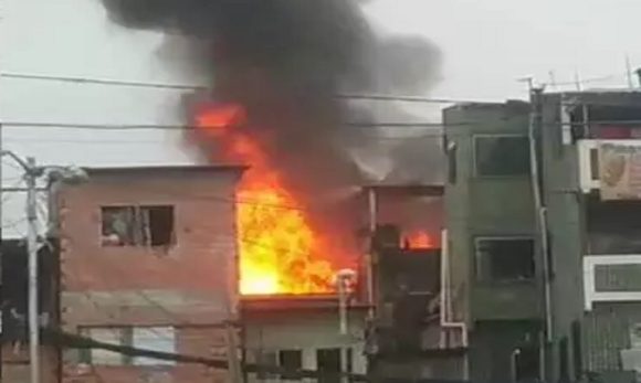 Incêndio atinge casas no Jurunas, em Belém