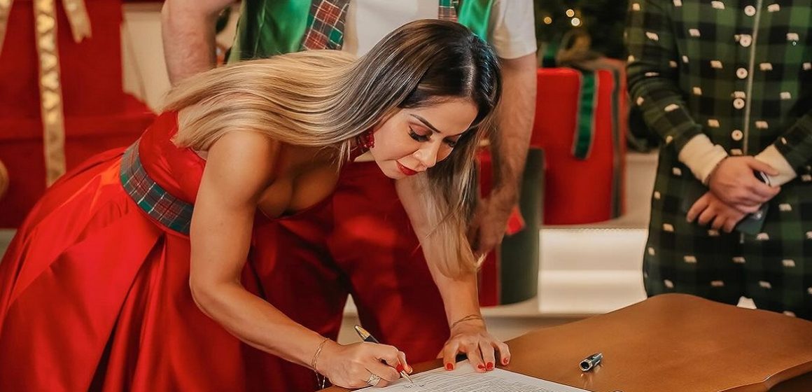 Maíra Cardi se casa com Thiago Nigro no civil