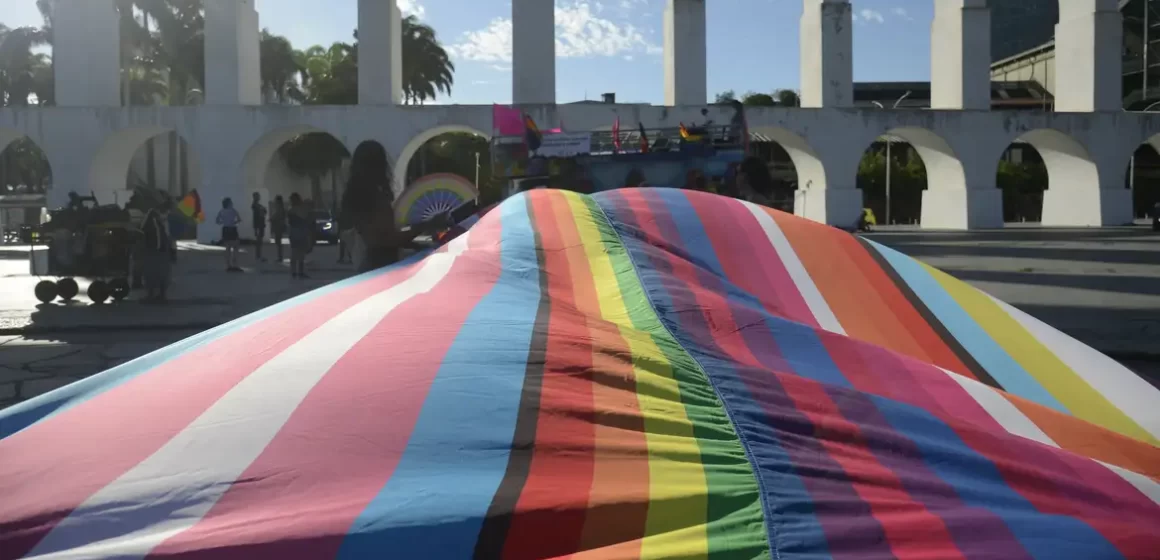Cartórios registram 13 mil trocas de nomes de pessoas trans em 5 anos