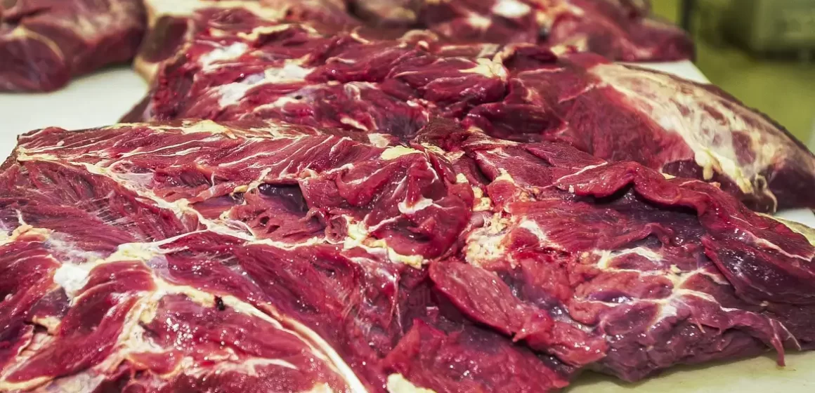 Carne bovina deve ficar mais barata em 2024