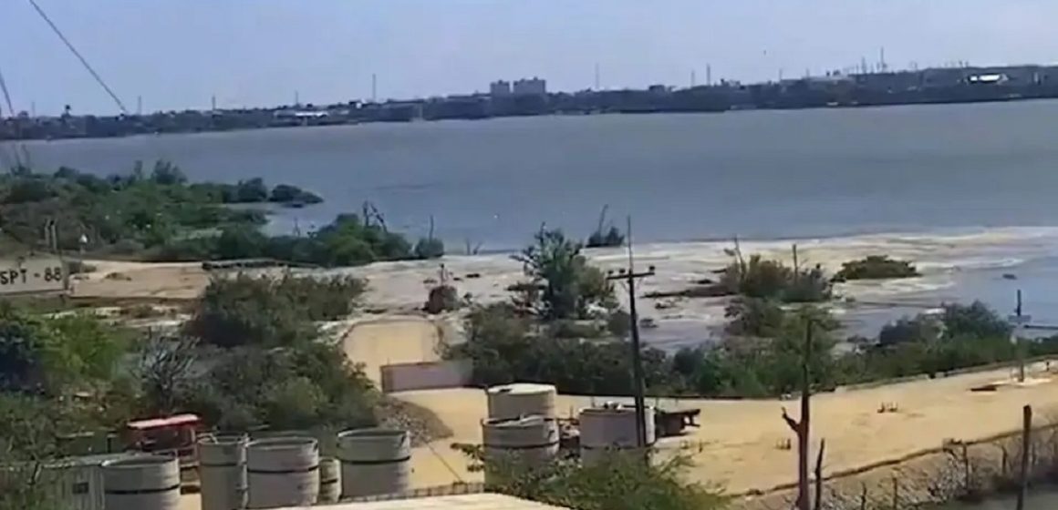 Mina se rompe no bairro de Mutange, em Maceió