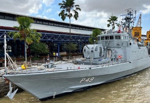 Exposição de navios da Marinha ocorre em Belém