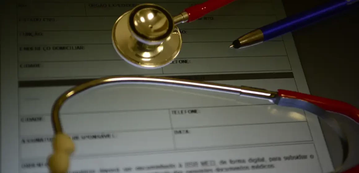 Reclamações contra planos de saúde cresceram quase 50% em 2023